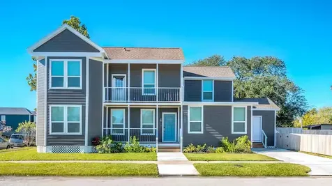 1513 40th Street Galveston TX 77550