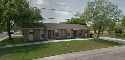 924 Flores Street Sinton TX 78387