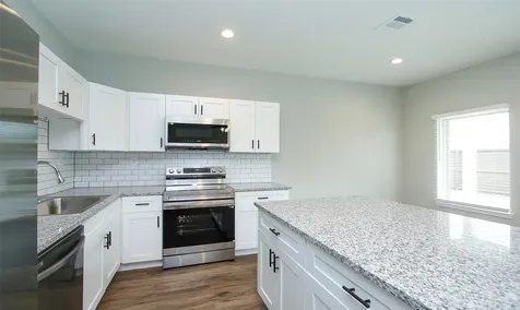 14010 Longstreet Road Road 1b Willis TX 77318