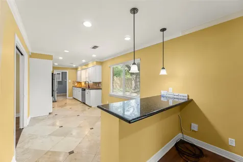 7722 Richmond Avenue Houston TX 77063