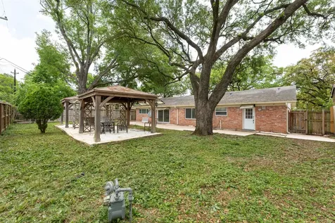 7722 Richmond Avenue Houston TX 77063