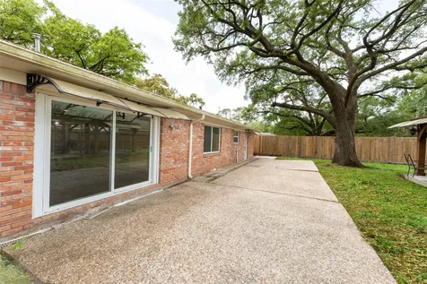 7722 Richmond Avenue Houston TX 77063
