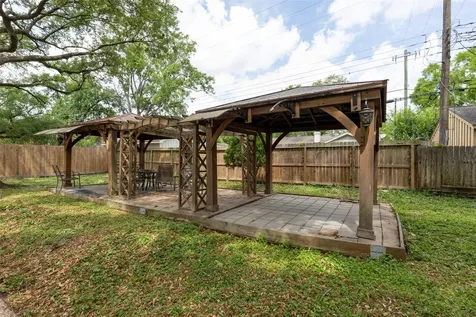 7722 Richmond Avenue Houston TX 77063
