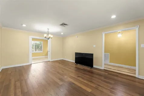 7722 Richmond Avenue Houston TX 77063