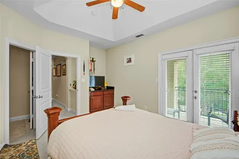 44 Versante Court Houston TX 77070