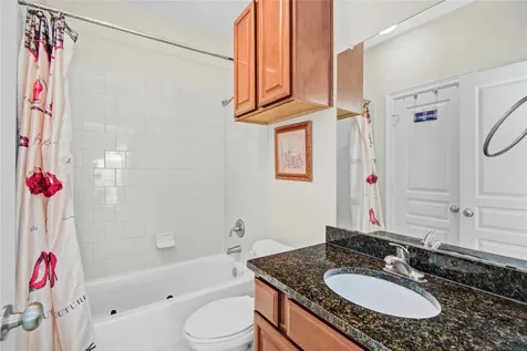 44 Versante Court Houston TX 77070