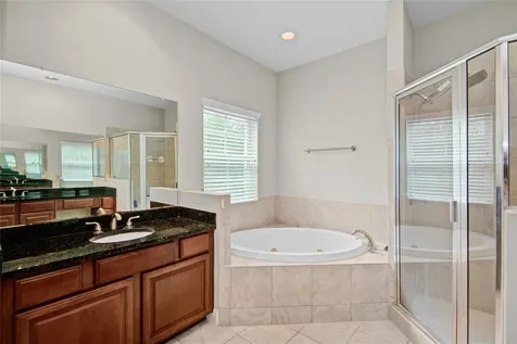 44 Versante Court Houston TX 77070