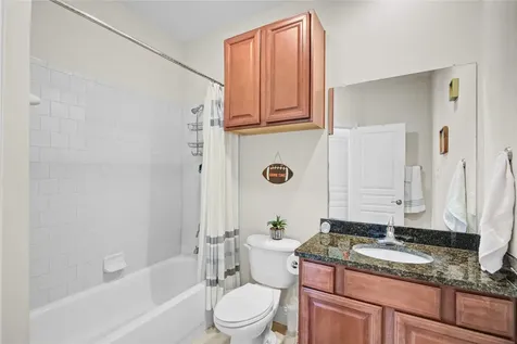 44 Versante Court Houston TX 77070