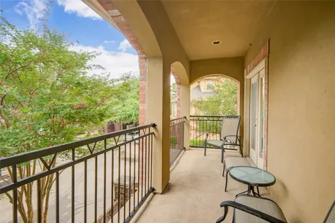 44 Versante Court Houston TX 77070