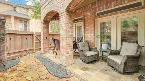 44 Versante Court Houston TX 77070