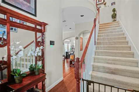 44 Versante Court Houston TX 77070