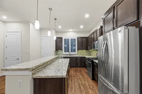 2513 B Garrow Street Houston TX 77003
