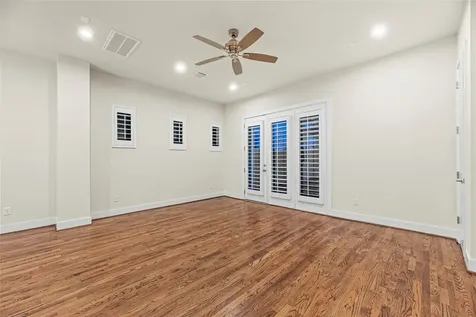 2513 B Garrow Street Houston TX 77003