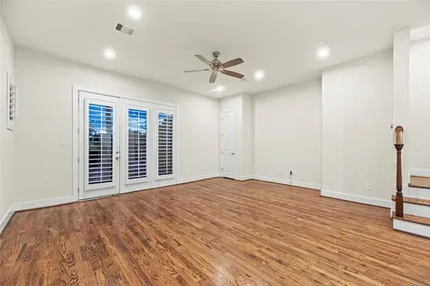 2513 B Garrow Street Houston TX 77003