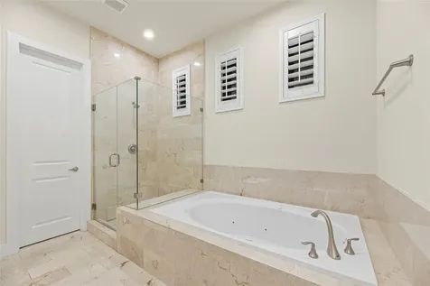 2513 B Garrow Street Houston TX 77003