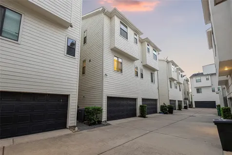 2513 B Garrow Street Houston TX 77003