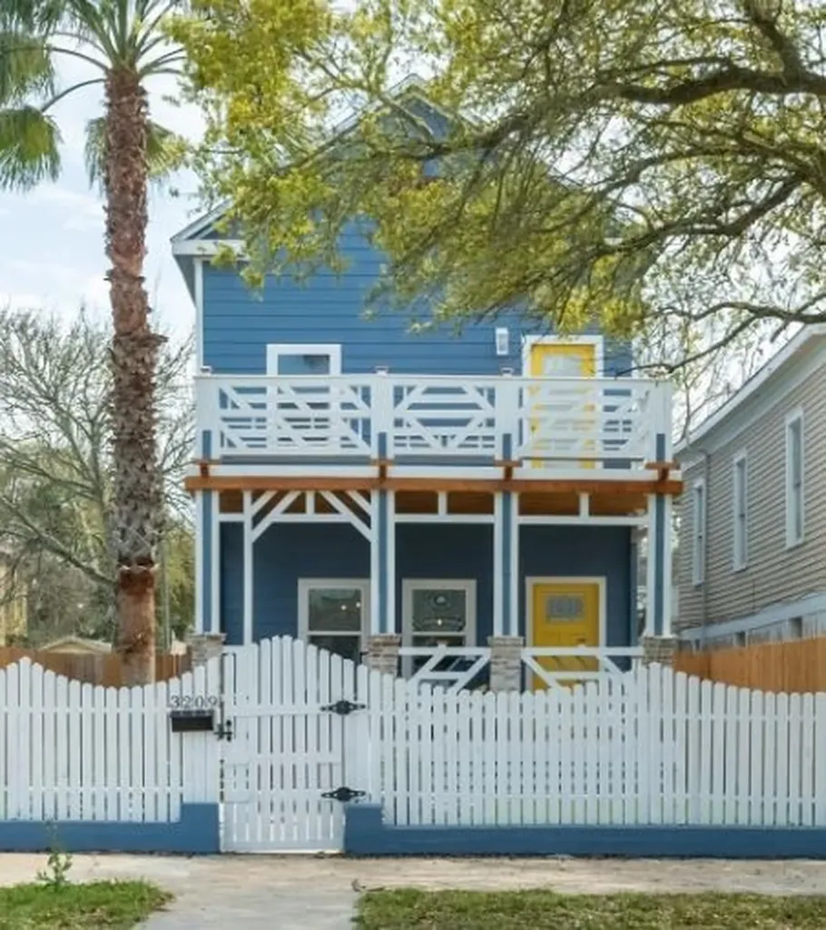3209 Ursuline Street Galveston TX 77550