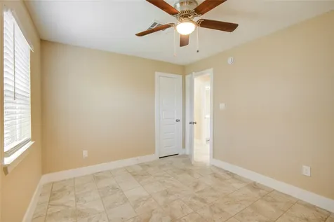2306 19th Avenue N Texas City TX 77590