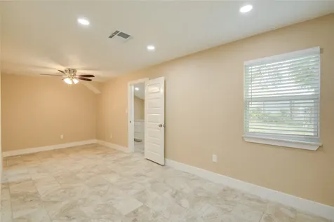 2306 19th Avenue N Texas City TX 77590