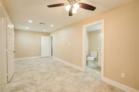 2306 19th Avenue N Texas City TX 77590