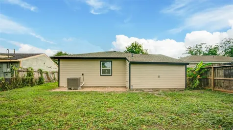 2306 19th Avenue N Texas City TX 77590