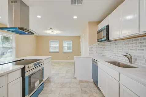 2306 19th Avenue N Texas City TX 77590