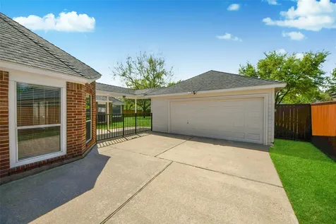 2622 Stonebury Lane Sugar Land TX 77479