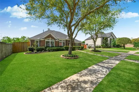 2622 Stonebury Lane Sugar Land TX 77479