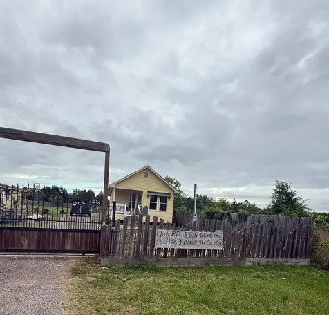 406 County Road 5015 Cleveland TX 77327