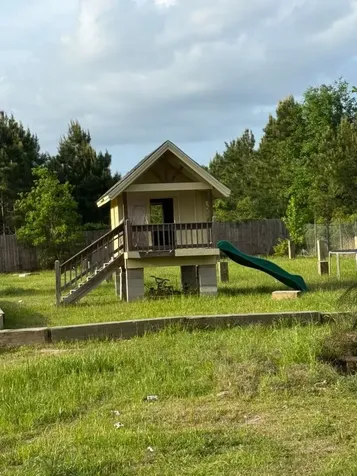 406 County Road 5015 Cleveland TX 77327