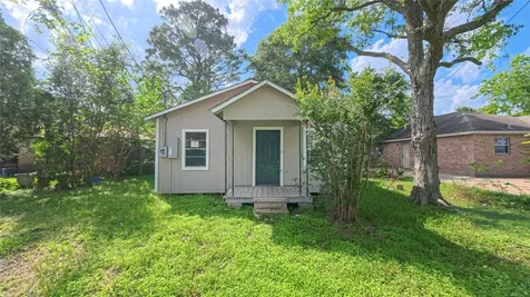 909 N Lake Avenue Eagle Lake TX 77434