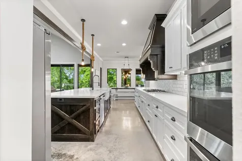 19178 Grandview Point Montgomery TX 77356