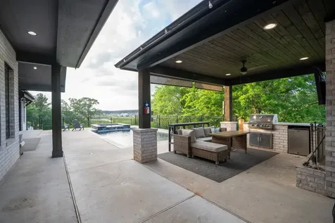 19178 Grandview Point Montgomery TX 77356