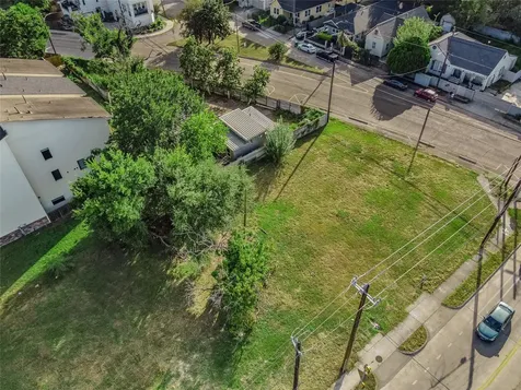 1812/1818 Hardy Street Houston TX 77026