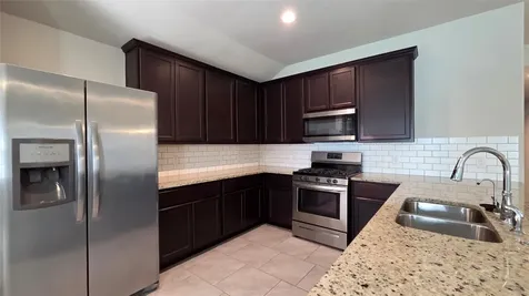 8023 Ecru Lane Rosharon TX 77583