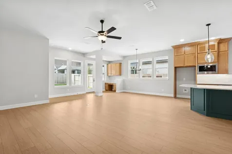 12323 Palmetto Drive Mont Belvieu TX 77523