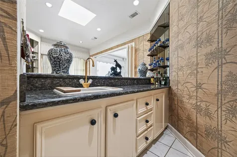 8103 Lake Edge Court Houston TX 77071