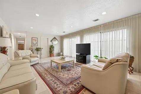 8103 Lake Edge Court Houston TX 77071