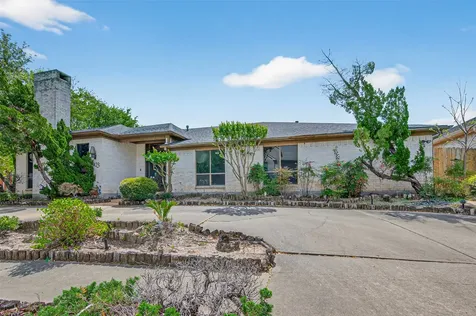 8103 Lake Edge Court Houston TX 77071