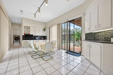 8103 Lake Edge Court Houston TX 77071