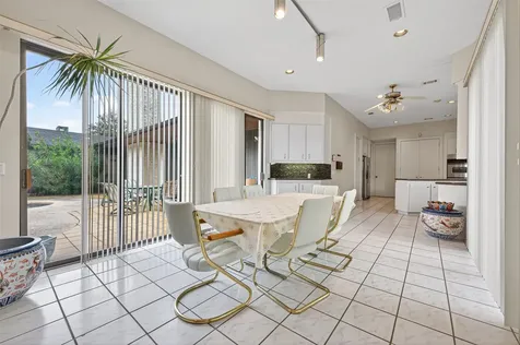 8103 Lake Edge Court Houston TX 77071