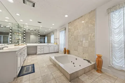 8103 Lake Edge Court Houston TX 77071