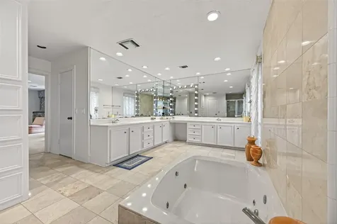 8103 Lake Edge Court Houston TX 77071