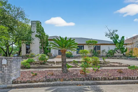 8103 Lake Edge Court Houston TX 77071