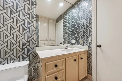 8103 Lake Edge Court Houston TX 77071