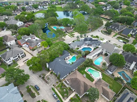 8103 Lake Edge Court Houston TX 77071