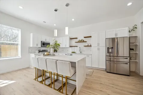 927 Bianco Lane Houston TX 77091