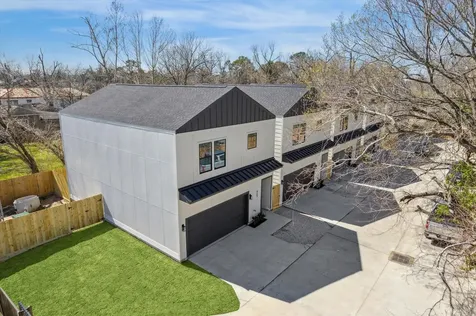 927 Bianco Lane Houston TX 77091