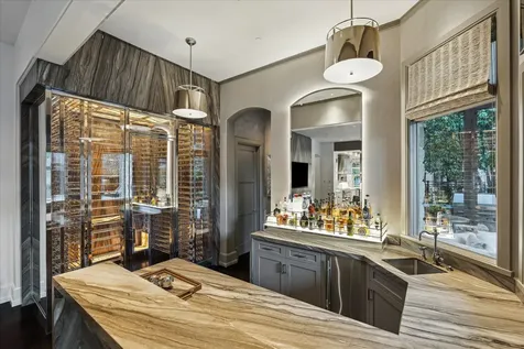 220 Merrie Way Lane Houston TX 77024