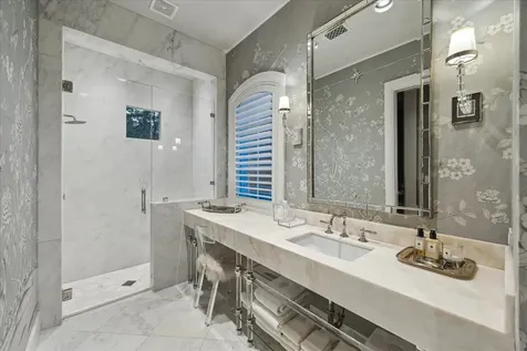 220 Merrie Way Lane Houston TX 77024